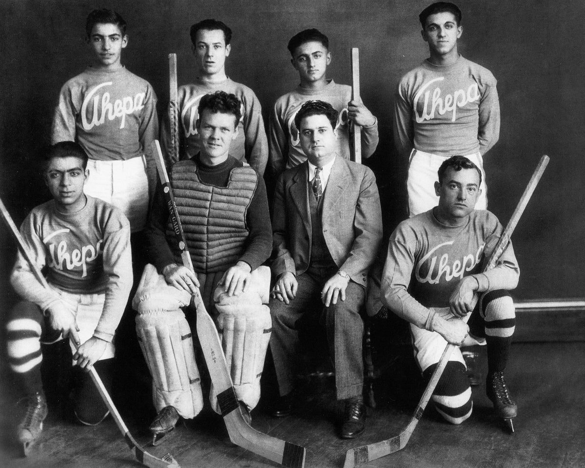 AHEPA Hockey Team — 8 × 10 inch art print